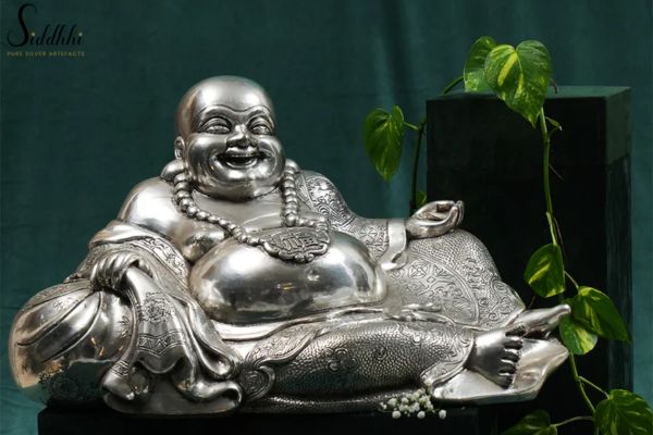 Is It Good to Keep a Silver Laughing Buddha at Home? Here’s What Vastu Says