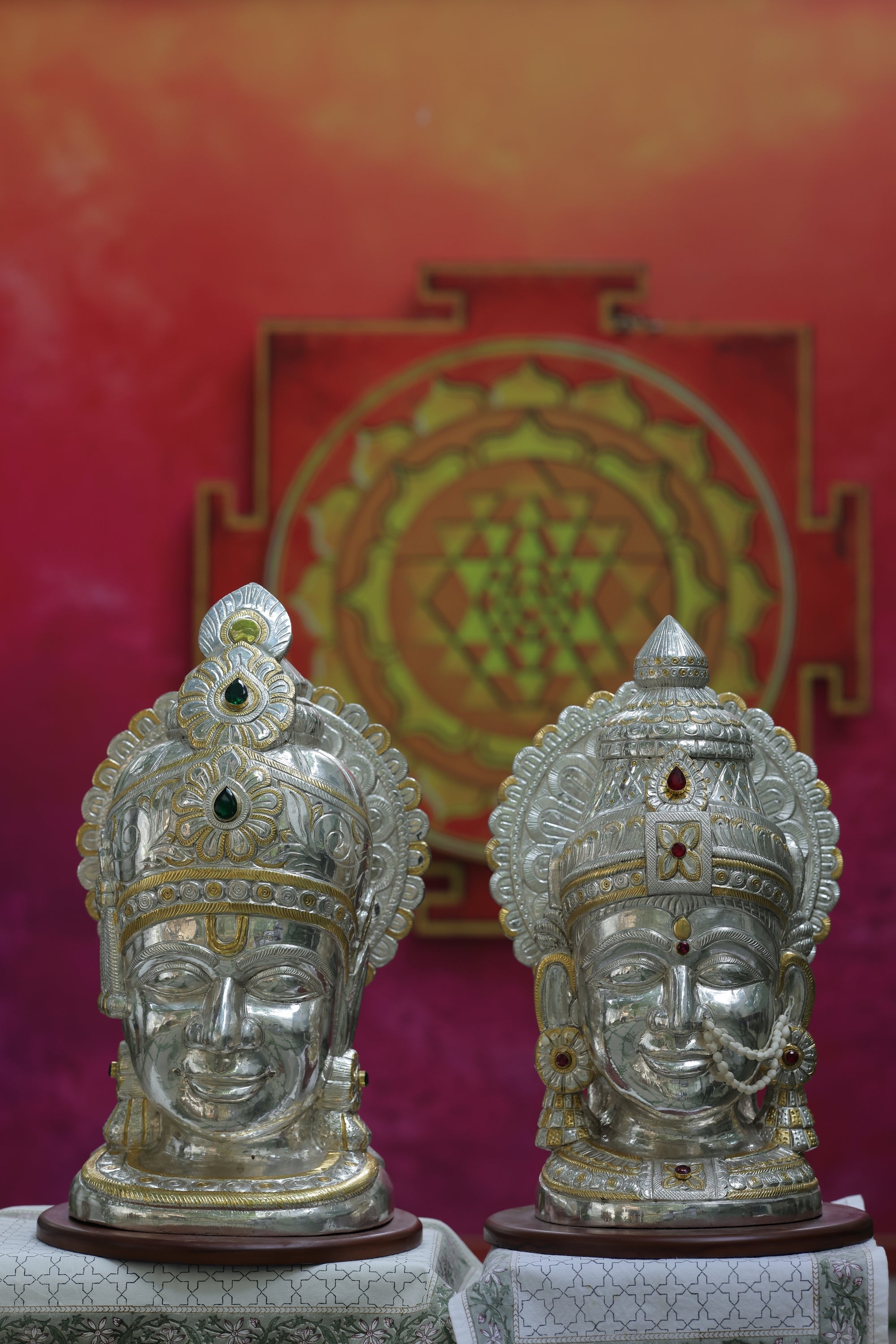 Goddess Lakshmi and Lord Vishnu Statue 5