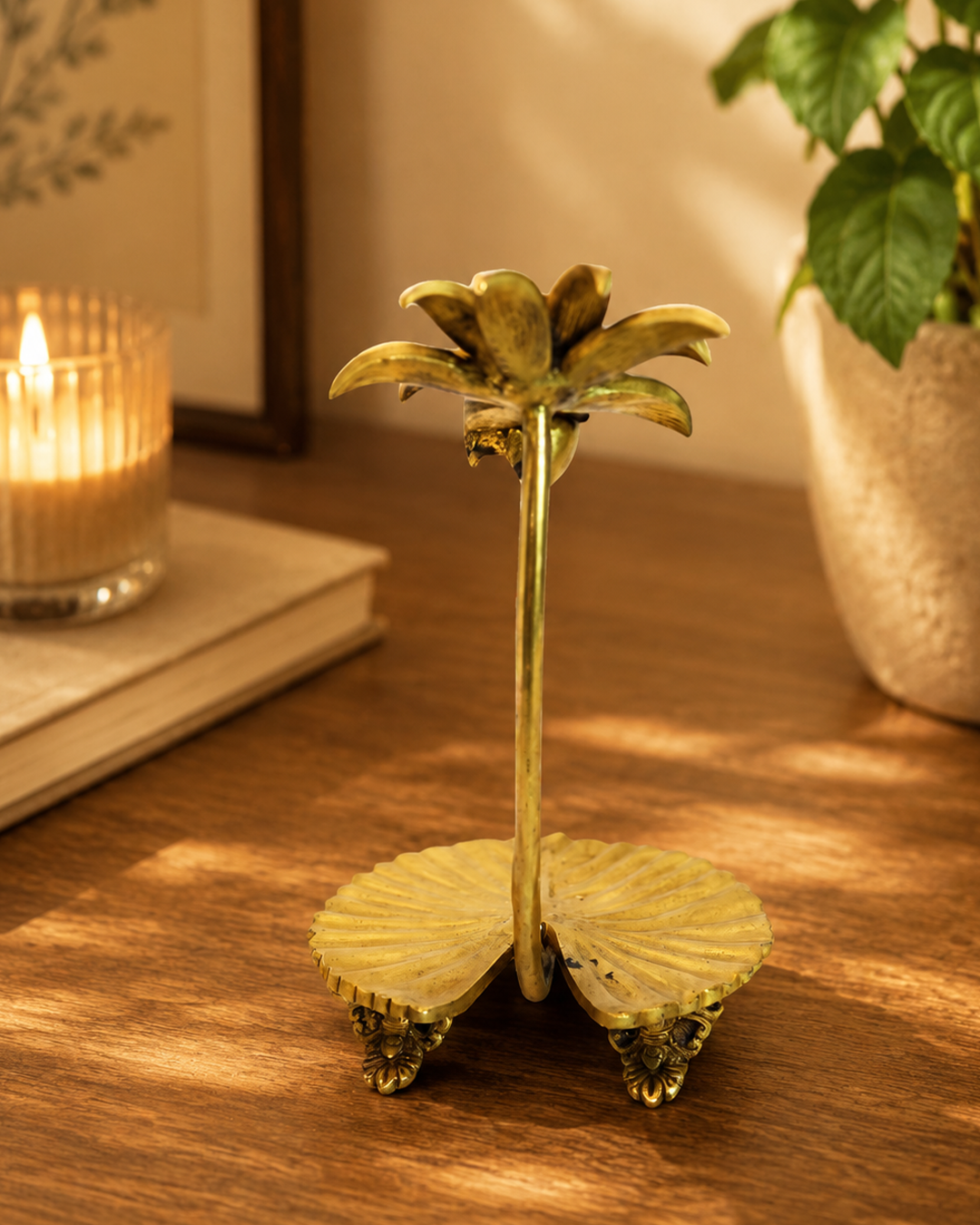 BRASS FLOWER STAND