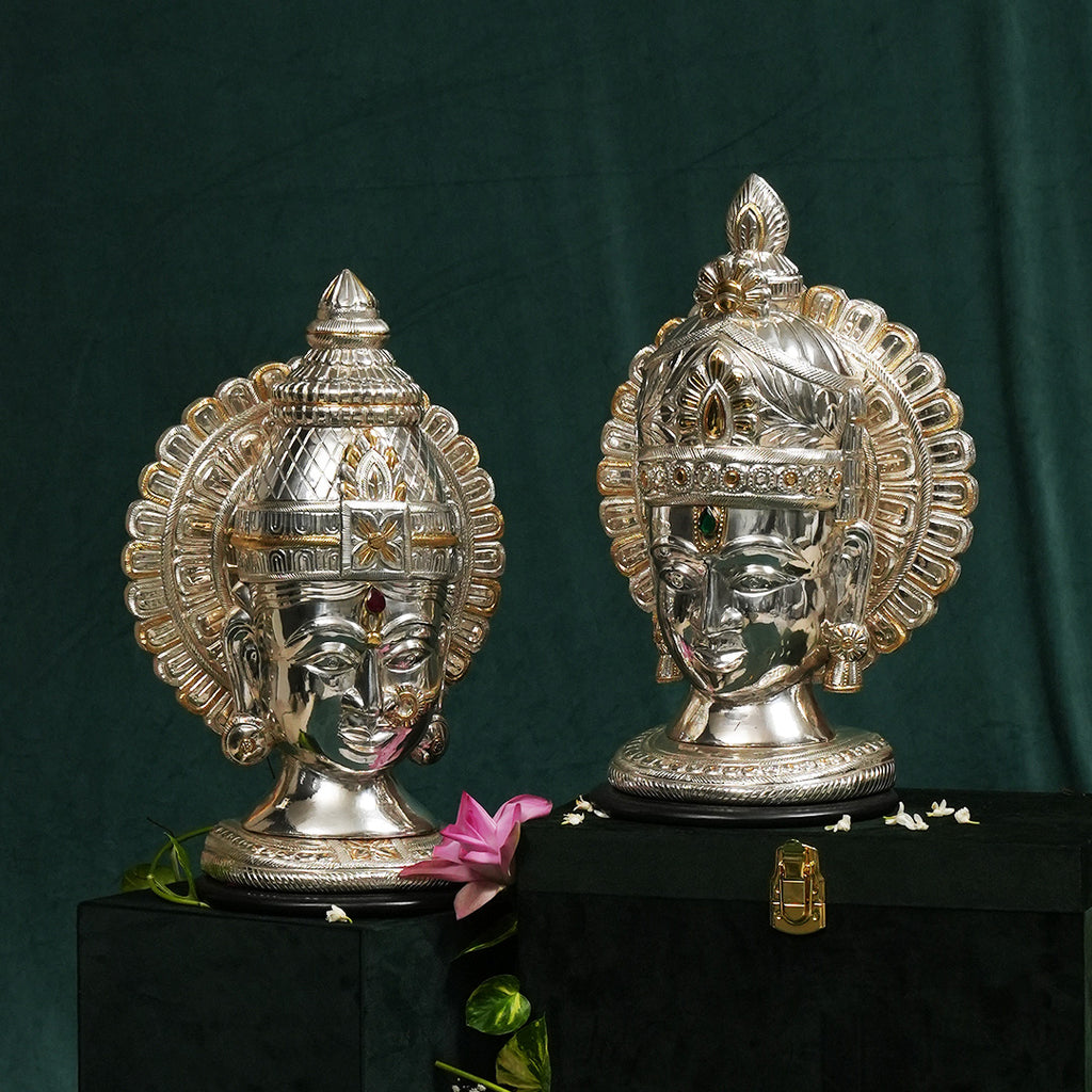 Goddess Lakshmi and Lord Vishnu Statue